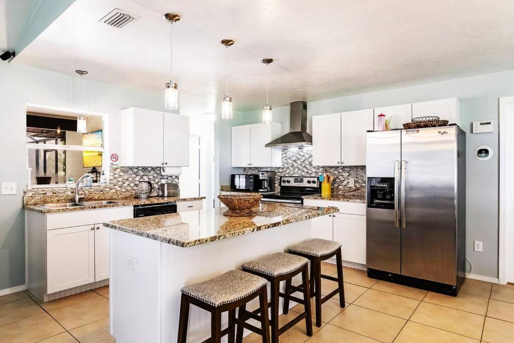 Sunny Oasis Getaway -Heated Pool-Mini Golf-Near Beach Nokomis Exterior foto