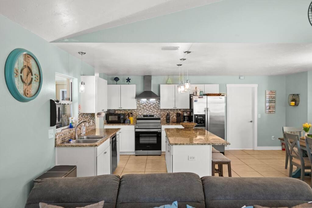 Sunny Oasis Getaway -Heated Pool-Mini Golf-Near Beach Nokomis Exterior foto